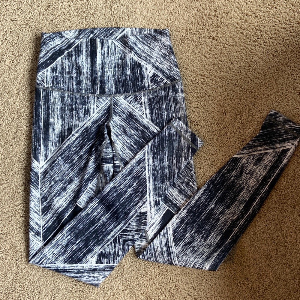 High waisted Lululemon leggings - size 6